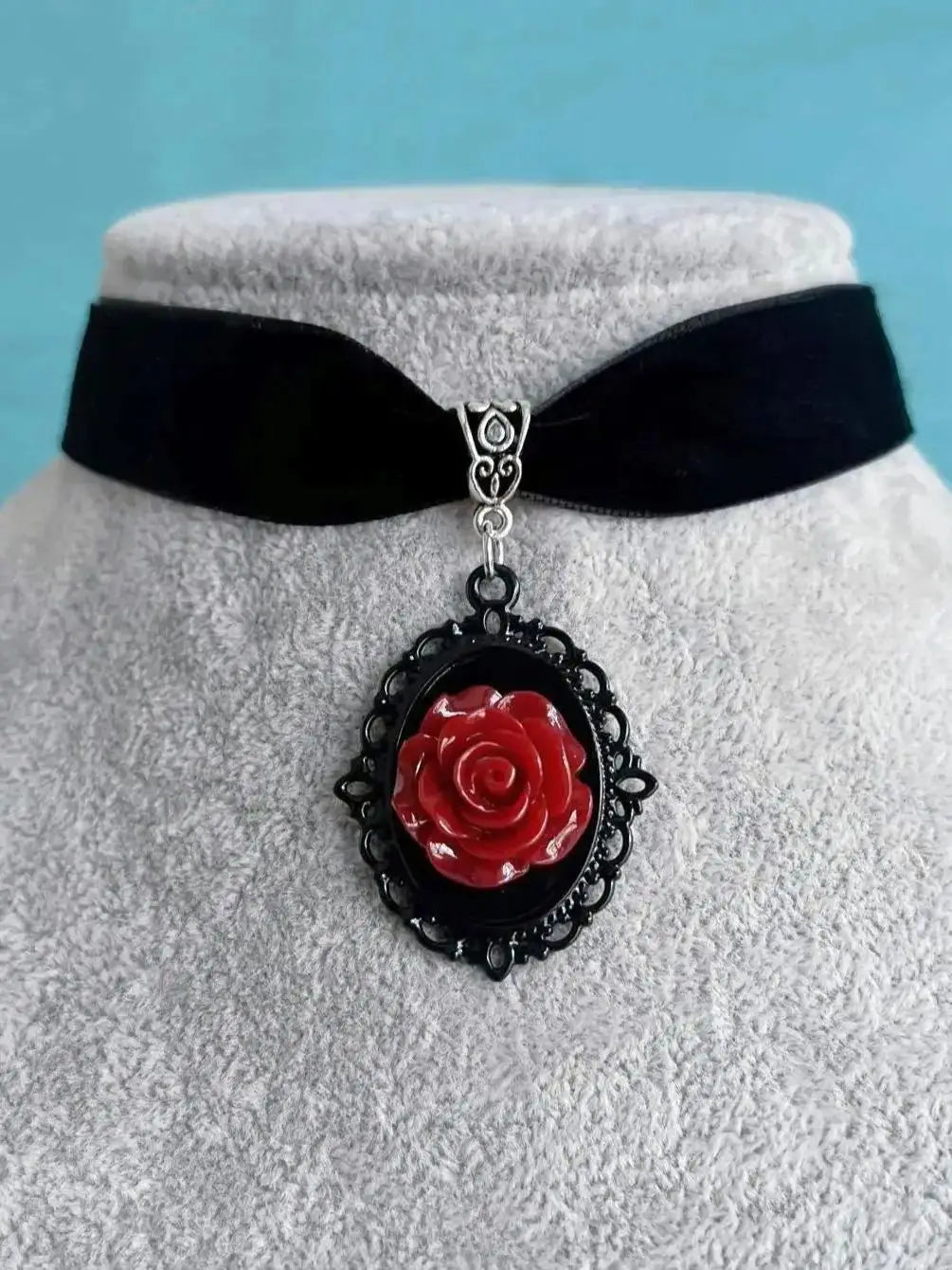 Gothic Rose Choker
