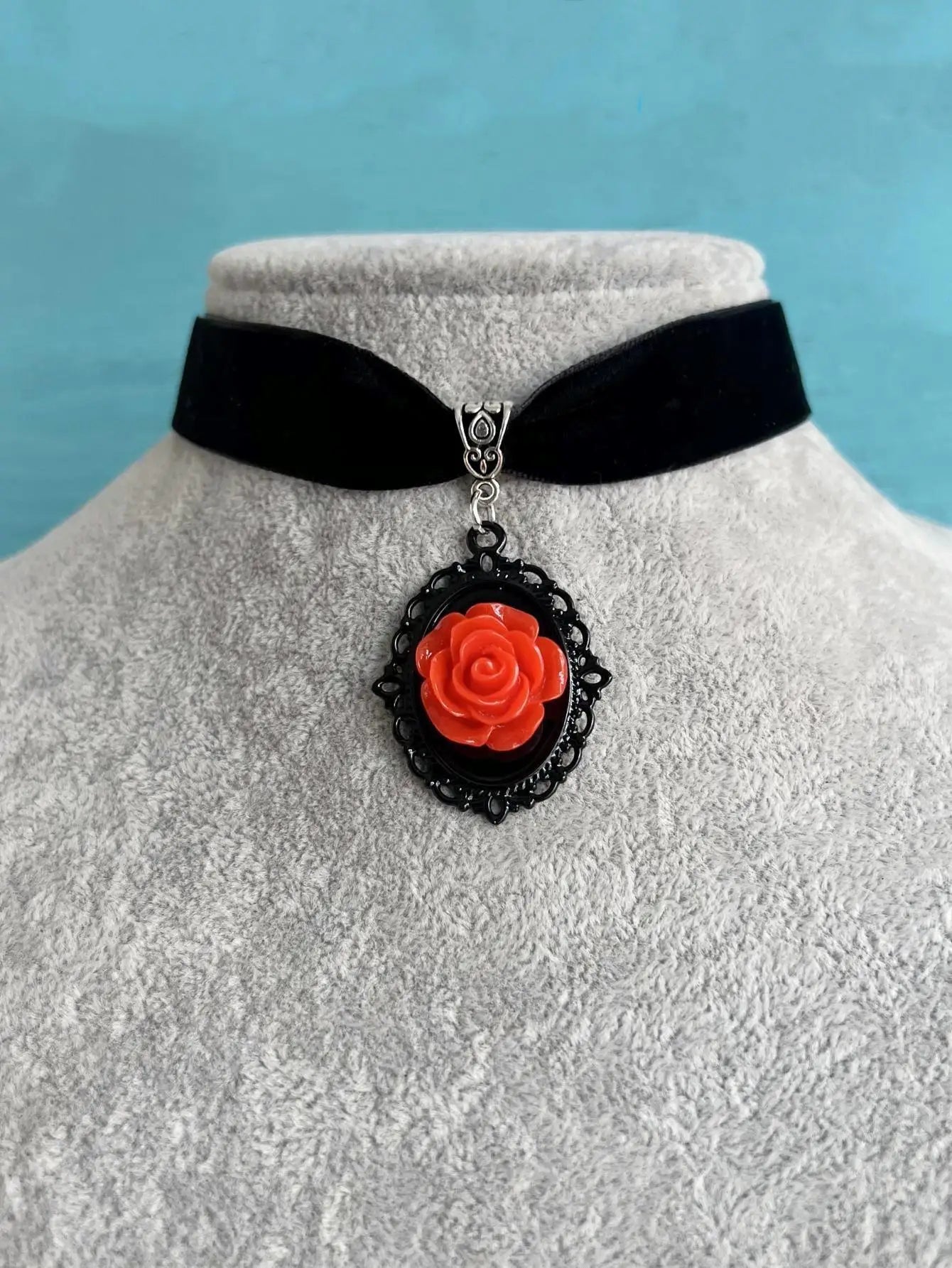 Gothic Rose Choker