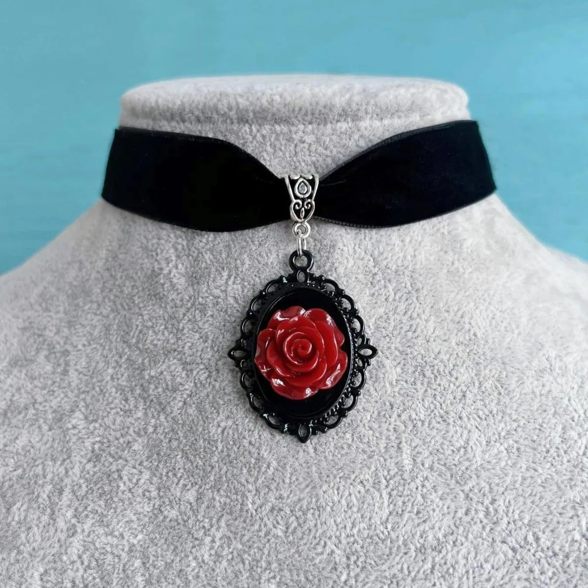 Gothic Rose Choker
